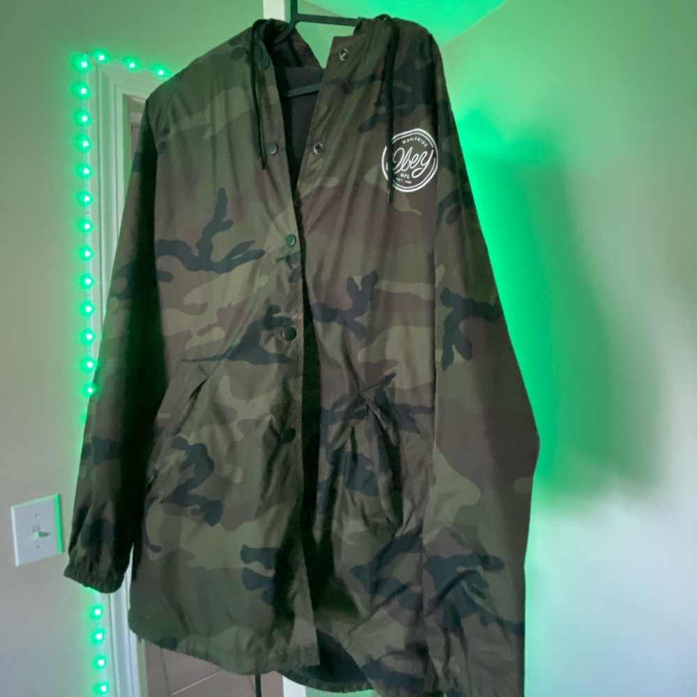 Obey camo jacket💚
